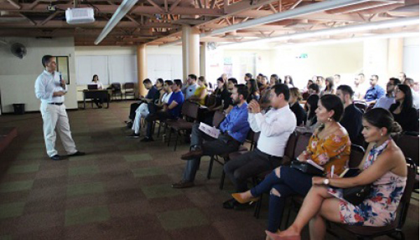 La franquicia ActionCOACH invita a los dueños de negocios a salir del cuarto de máquinas y capitanear su barco