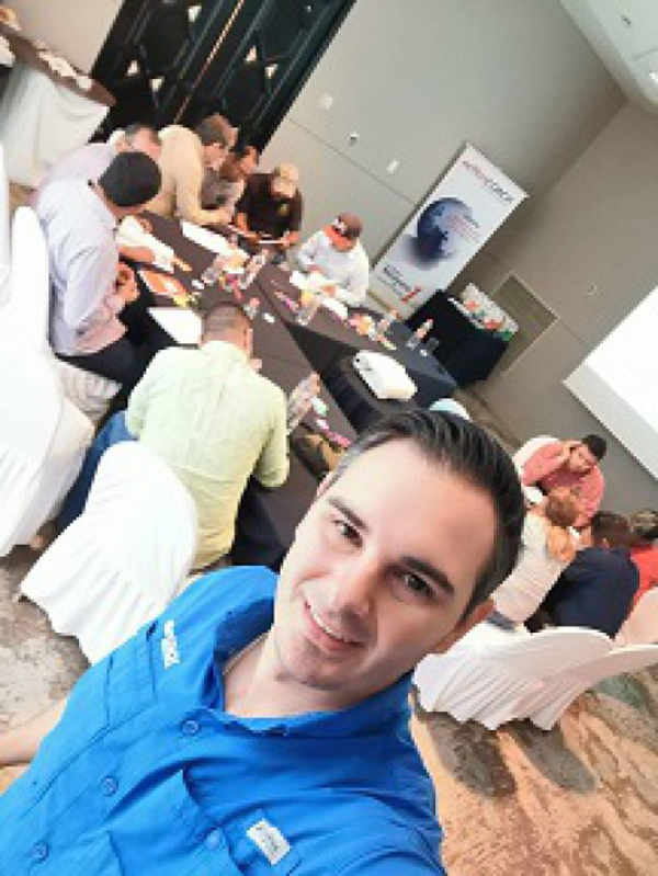 ActionCOACH enseña cómo alinear la visión de tu equipo de trabajo con la de tu negocio