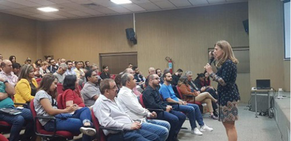 ActionCOACH guía paso a paso a los empresarios para lograr un Negocio Exitoso