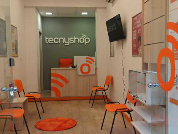 La franquicia  Tecnyshop apuesta por una red de tiendas inteligentes con presupuestos hechos a medida del interesado.