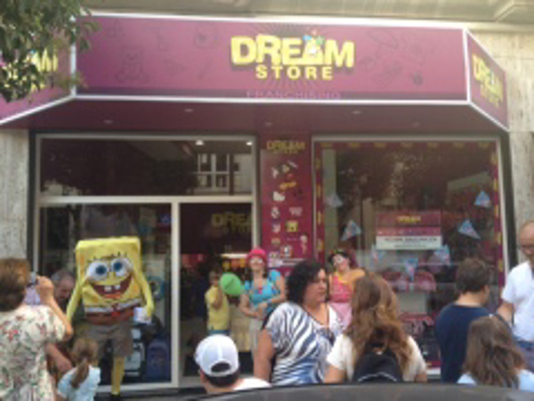 ¡DREAM STORE TIENE UN COLOR MUY ESPECIAL !