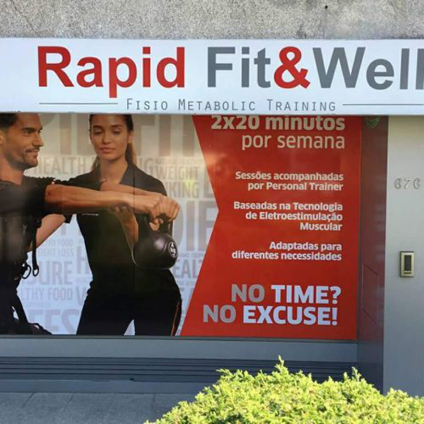 Rapid Fit Well incorpora en sus locales catalogo de equipos y productos que se venden en el local y zona exclusiva