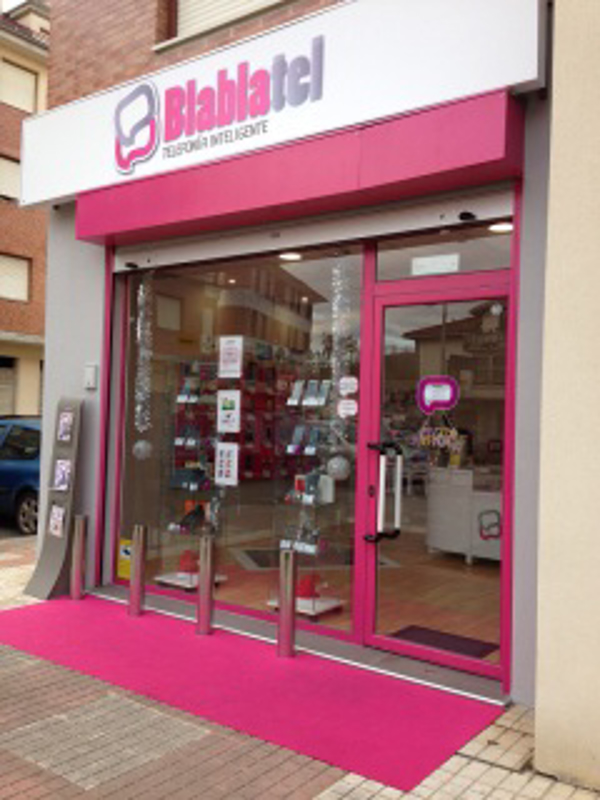 Blablatel Telefonía Inteligente ofrece un descuento del 100% en el canon de entrada