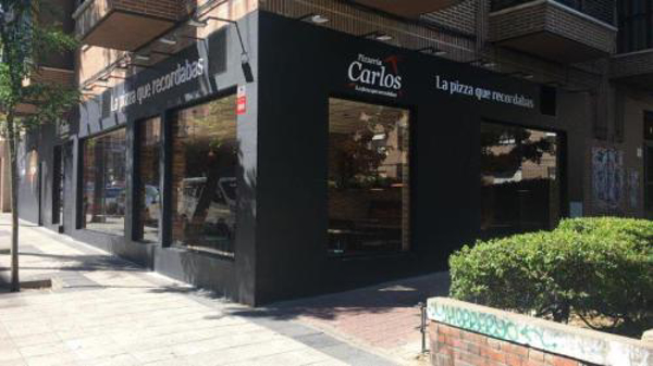 PIZZERÍAS CARLOS NO PARA DE ABRIR TAMPOCO EN JUNIO