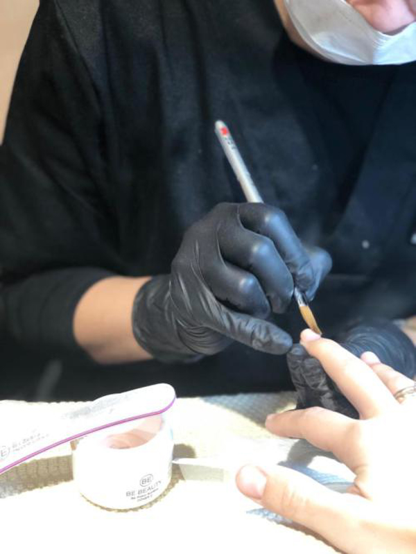 La franquicia Be Beauty líder en su sector nos habla de los polémicos esmaltes semipermanentes y acrilatos