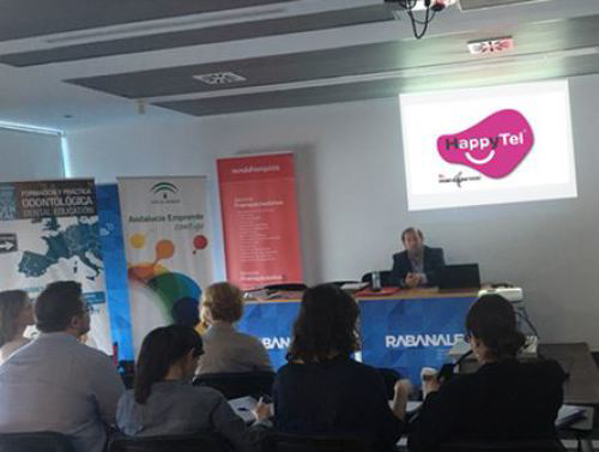 En HappyTel estamos de ruta formativa con la Junta de Andalucía para ayudar a quienes  quieran comenzar con su propio negocio. ¿Nos acompañas?