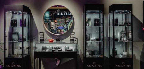 Amazing: la joyería del impulsor de Pandora crece en España con aperturas y salta al online