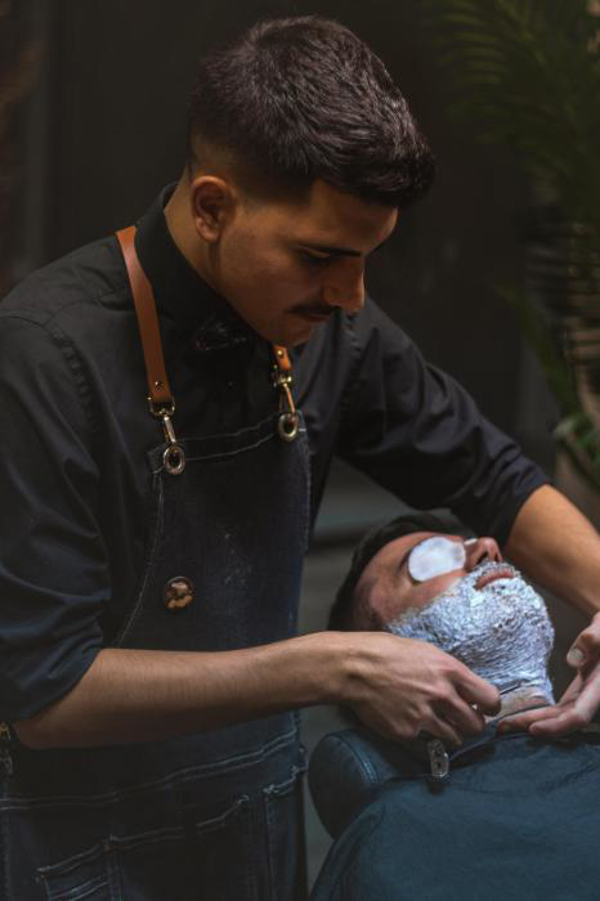 La franquicia Don Barbero Barcelona consigue la con mas de un 50% DE DESCUENTO.