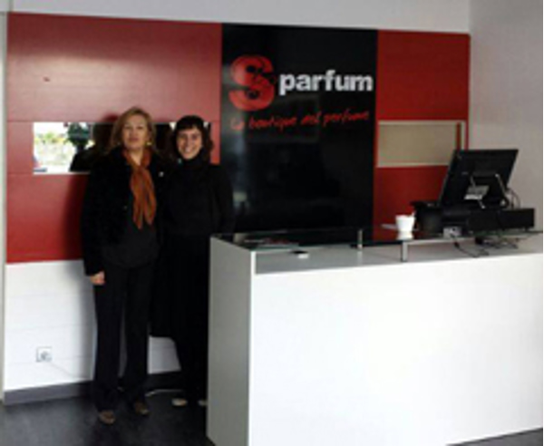 La red de franquicias Esse Parfum refuerza su presencia en Portugal
