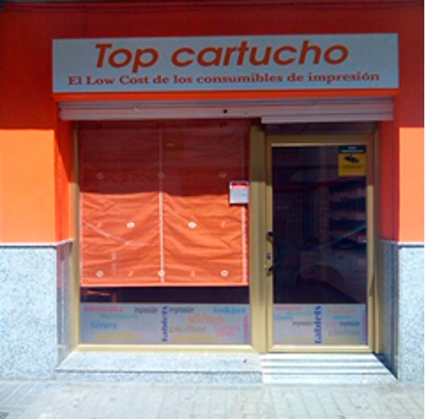 La franquicia Top Cartucho en Sedaví aumenta sus ventas en un 32%