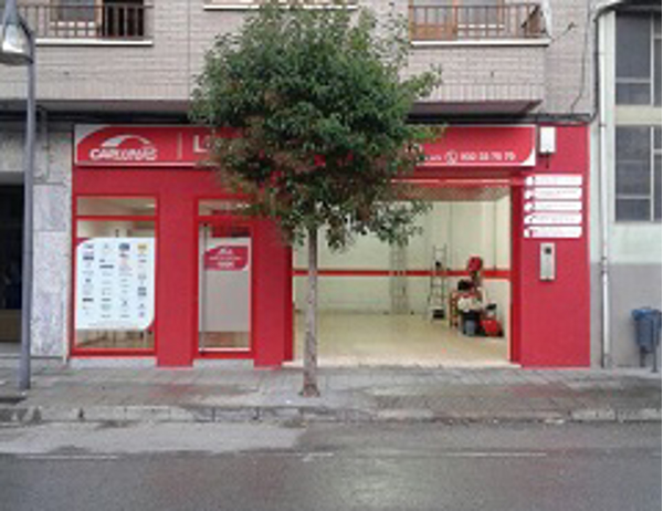 La red de franquicias Carlunas abre seis talleres en el primer semestre del año