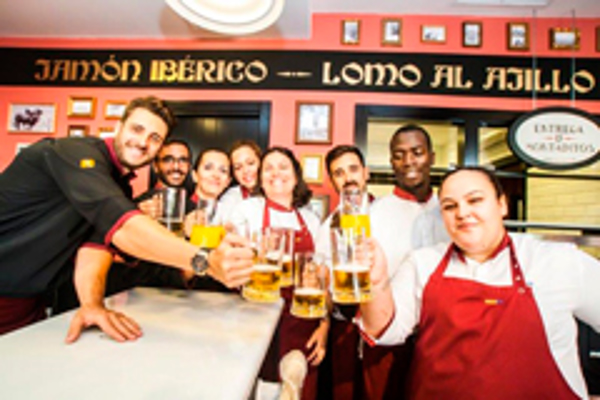 Una nueva franquicia 100 Montaditos abre en Sanlúcar de Barrameda