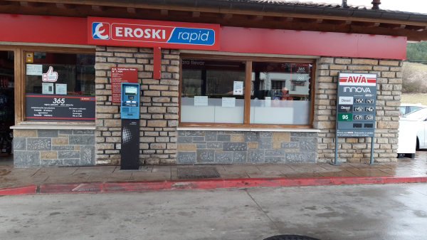 Eroski inaugura un nuevo supermercado franquicia “Rapid” en la gasolinera  Avia de Zubiri