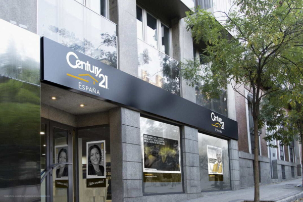 Century21 España firma un acuerdo con Repsol para ofrecer soluciones de luz y gas a sus clientes