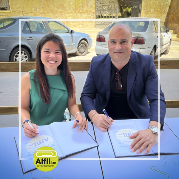 Nueva firma de franquicia de Alfil.be en San Juan (Alicante)