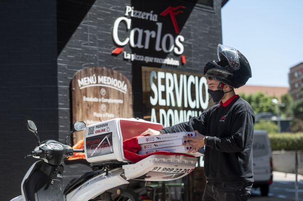 Pizzerías Carlos llega a Granada y alcanza las 80 franquicias