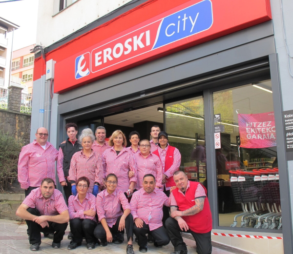 Eroski y Gureak abren el cuarto supermercado inclusivo de Euskadi.