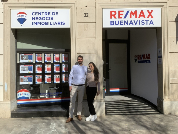 La franquicia Remax abre su primera oficina en L´hospitalet de Llobregat, Remax Buenavista