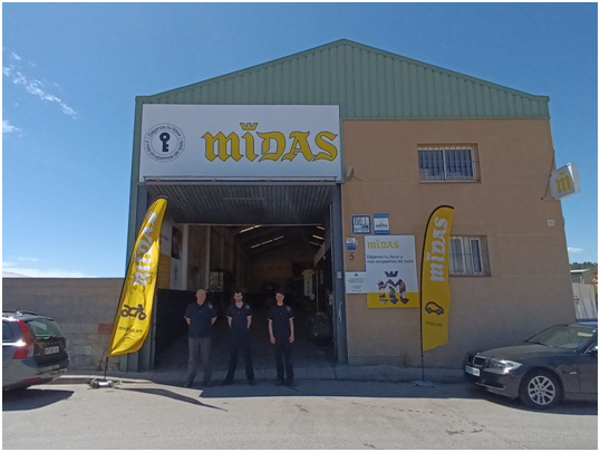 Midas abre una nueva franquicia taller de coches en El Molar