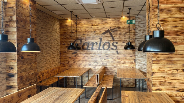 Pizzerías Carlos llega a valencia con la apertura de un restaurante en puerto de Sagunto