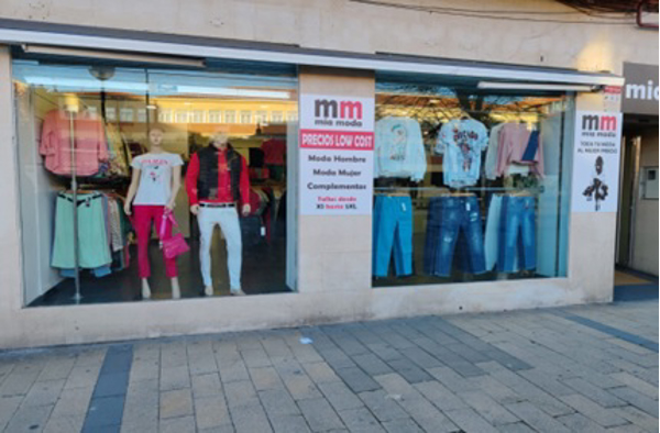 Inauguración de una nueva franquicia Mía Moda en Valladolid.