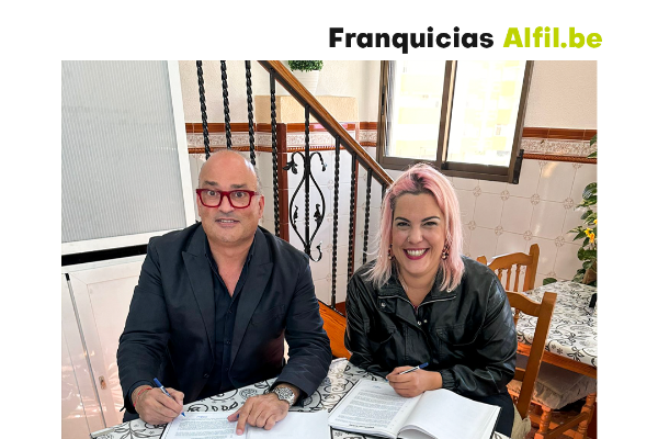 Alfil.be Papelería&Hobby firma una nueva franquicia en Xixona