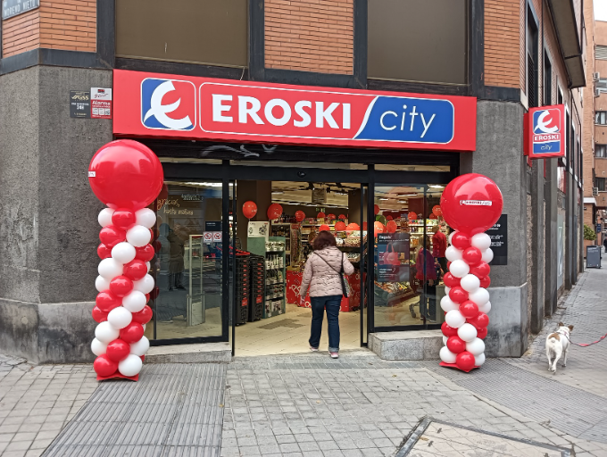 Eroski inaugura un nuevo supermercado franquiciado en Madrid