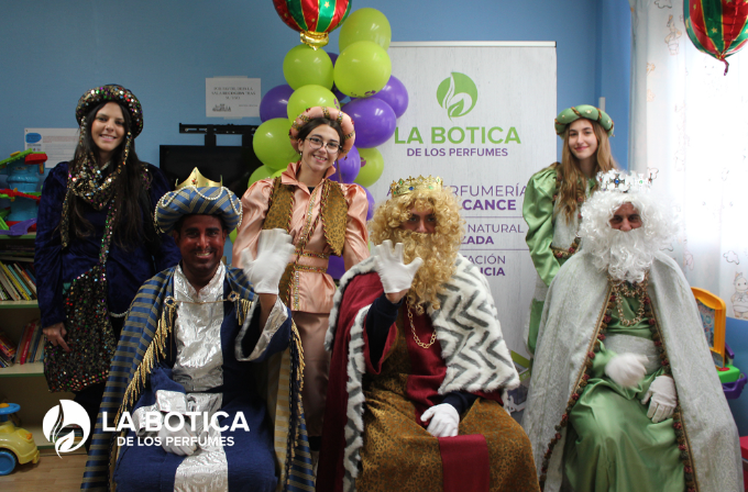 Los Reyes Magos llenaron de ilusión el Hospital de Mérida con el apoyo de La Botica de los Perfumes.