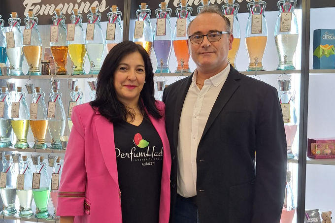 La franquicia Perfumhada nos presenta a su franquiciada de Albacete Marí Ángeles.