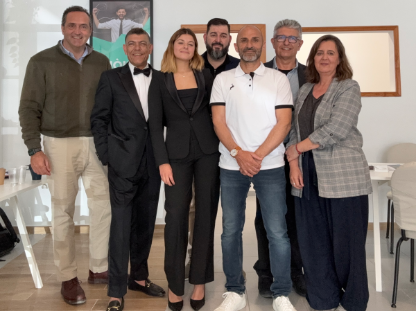 Hola! España abre su primera franquicia en Islas Baleares.