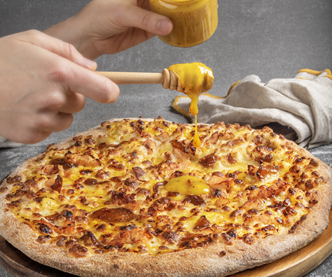 Pizzería Carlos innova con dos nuevas especialidades de su carta.
