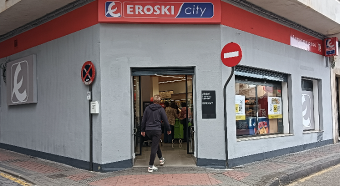 Eroski inaugura su primer supermercado franquiciado en Murcia