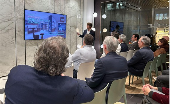 La franquicia Aquí tu Reforma presenta su modelo con inteligencia artificial a inversores y emprendedores