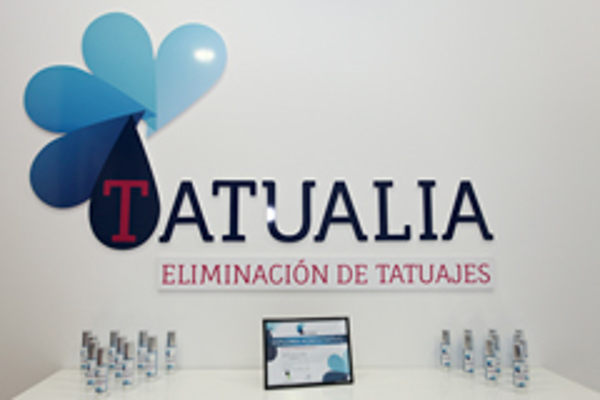 Aterriza en Valencia Tatualia, la primera franquicia low cost de eliminación de tatuajes