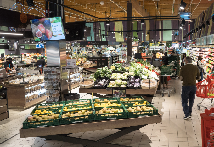 Los españoles consumen menos alimentos saludables de lo recomendado. Nos lo cuenta la Franquicia Eroski.