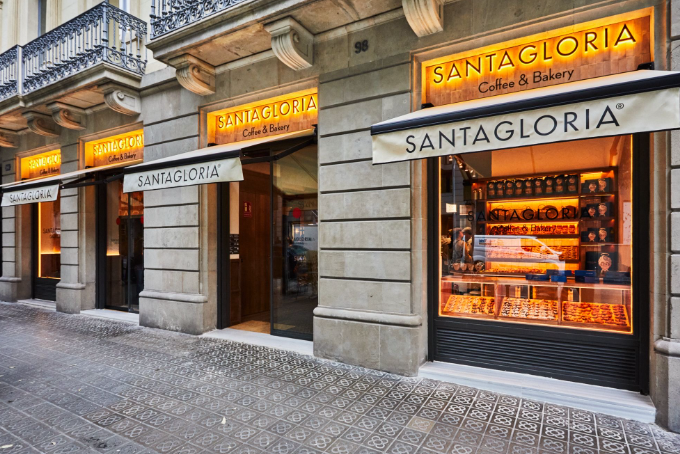 La franquicia SantaGloria alcanza los 200 establecimientos con una nueva apertura en Barcelona.