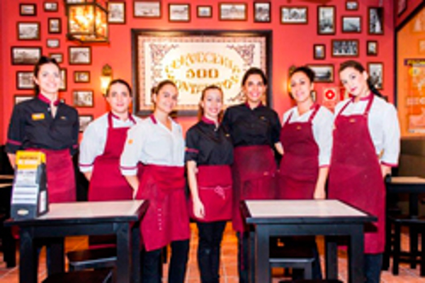 Una nueva franquicia 100 Montaditos abre en Camas