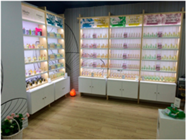 Las fragancias naturales de la franquicia W30 Perfumes llegan a Jaén
