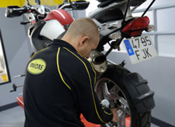La red de franquicias Midas amplia su oferta en motocicletas