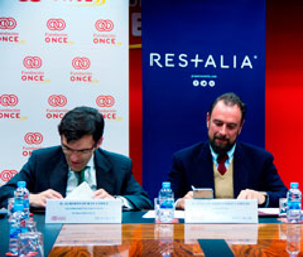 Fundación ONCE y las franquicias Restalia colaboran para insertar laboralmente a 150 personas con discapacidad