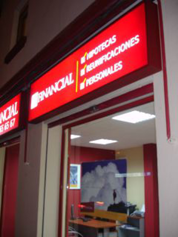 Las franquicias Grupo GS Inmobiliaria y Servicios Financieros firma con Banco Santander y Deutsche Bank sendos acuerdos de colaboración