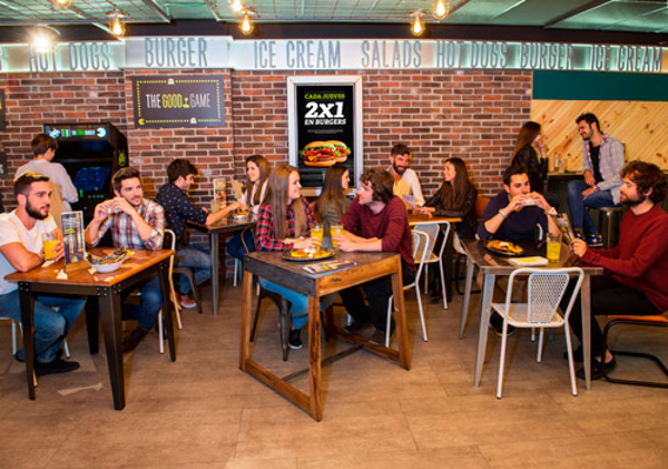 Las hamburguesas gourmet de las franquicias The Good Burger conquistan a los malagueños