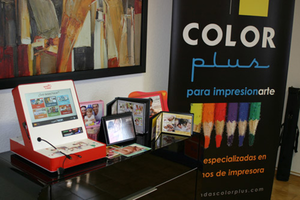 Conoce mejor el kiosco fotográfico de las franquicias Color Plus