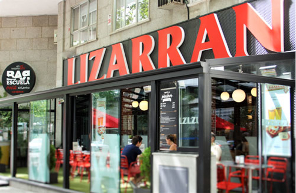 Comess Group abre más de 20 franquicias nuevas LIZARRAN este verano