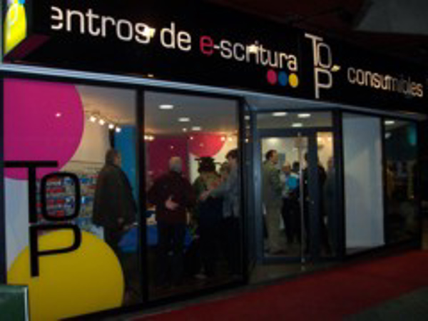 Top Consumibles inaugura una nueva franquicia en Zaragoza.