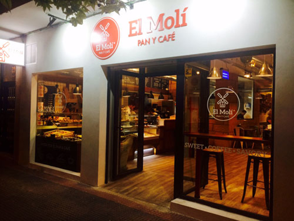 Inaugurada la nueva franquicia El Molí Pan y Café en Coslada