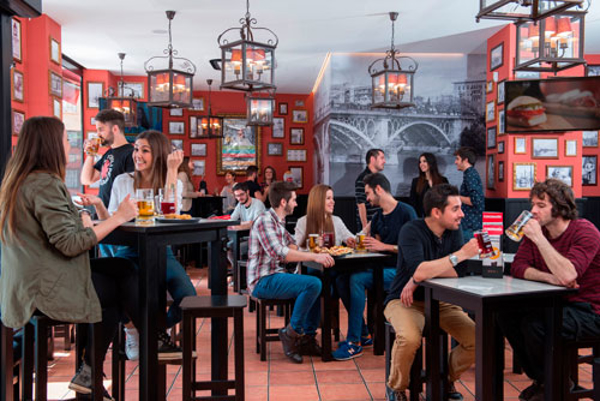 La red de franquicias 100 Montaditos vuelve a brillar en los premios Comercio del Año 2017