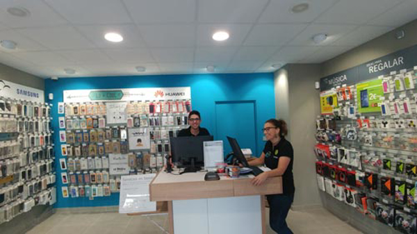 La red de franquicias Phone House inaugura su primera tienda en Sada, La Coruña