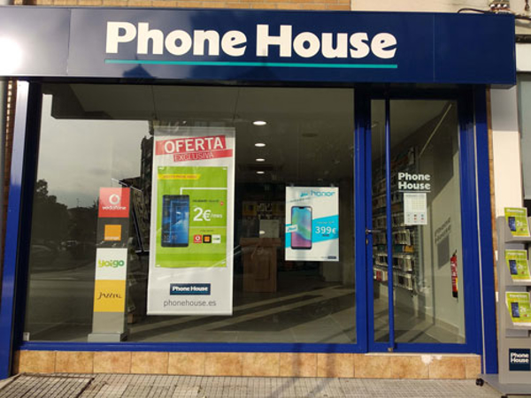 Phone House inaugura su primera franquicia en Colindres, Cantabria