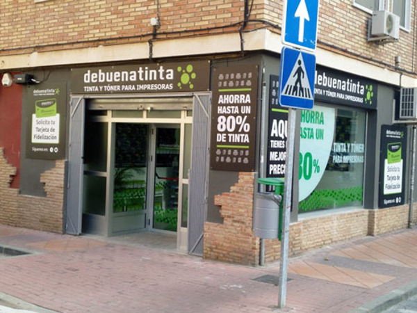 La franquicia Debuenatinta llega a Murcia